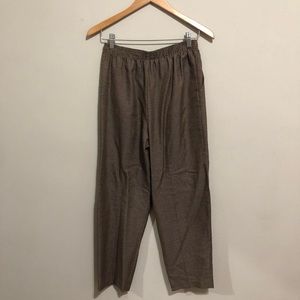 Late 90s inspired pattern brown high waisted pants 📹